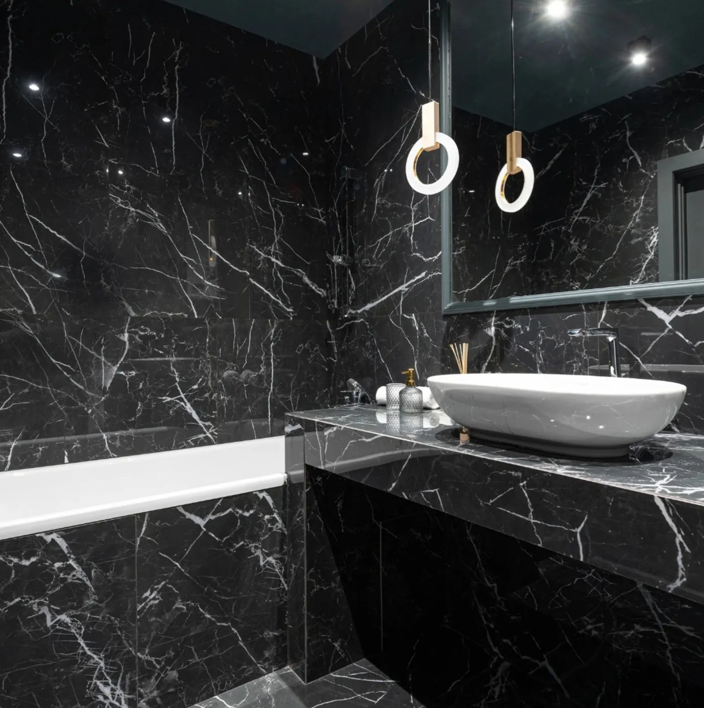 BLACK MARBLE